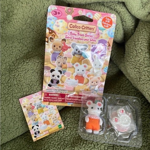 CALICO CRITTERS Baby Treats Series “Albert” NEW - Picture 1 of 3